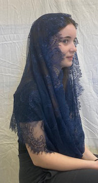 Eyelash Lace Infinity Veil
