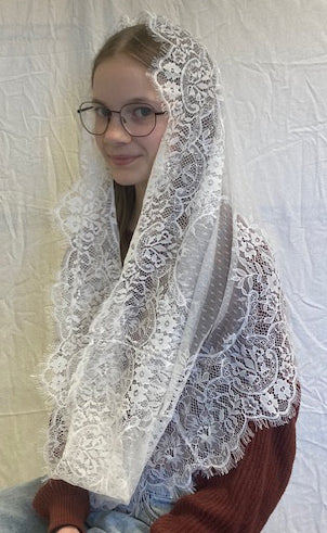 Eyelash Lace Infinity Veil