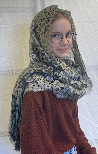 One-Of-A-Kind Mantilla Veils