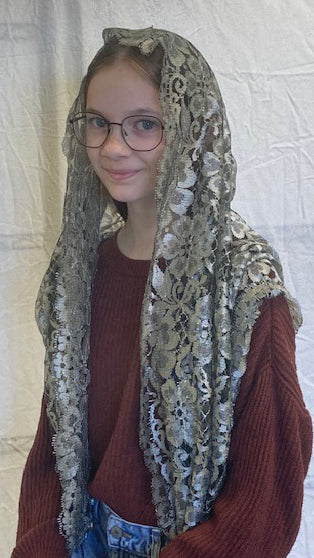One-Of-A-Kind Mantilla Veils