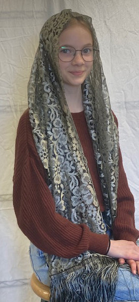 One-Of-A-Kind Mantilla Veils