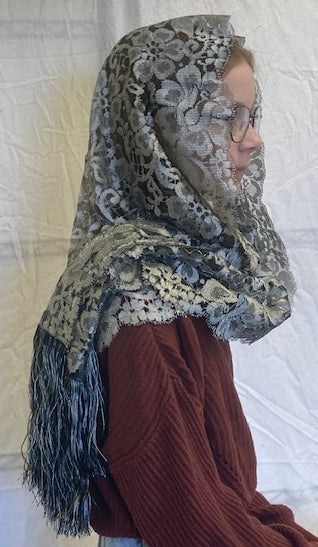 One-Of-A-Kind Mantilla Veils