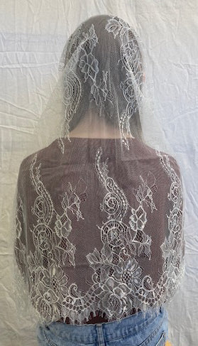 Eyelash Lace Infinity Veil