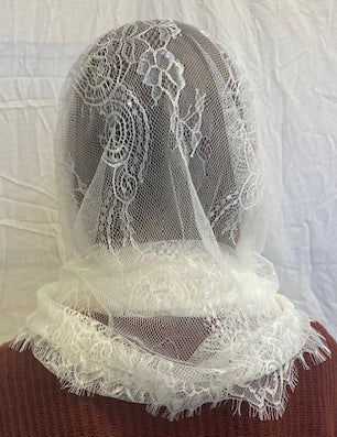 Eyelash Lace Infinity Veil
