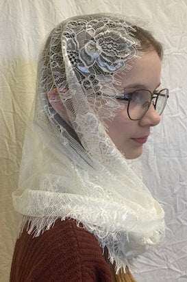 Eyelash Lace Infinity Veil