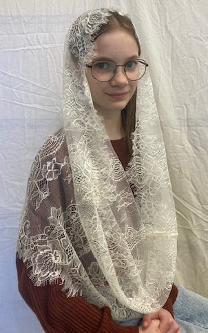 Eyelash Lace Infinity Veil