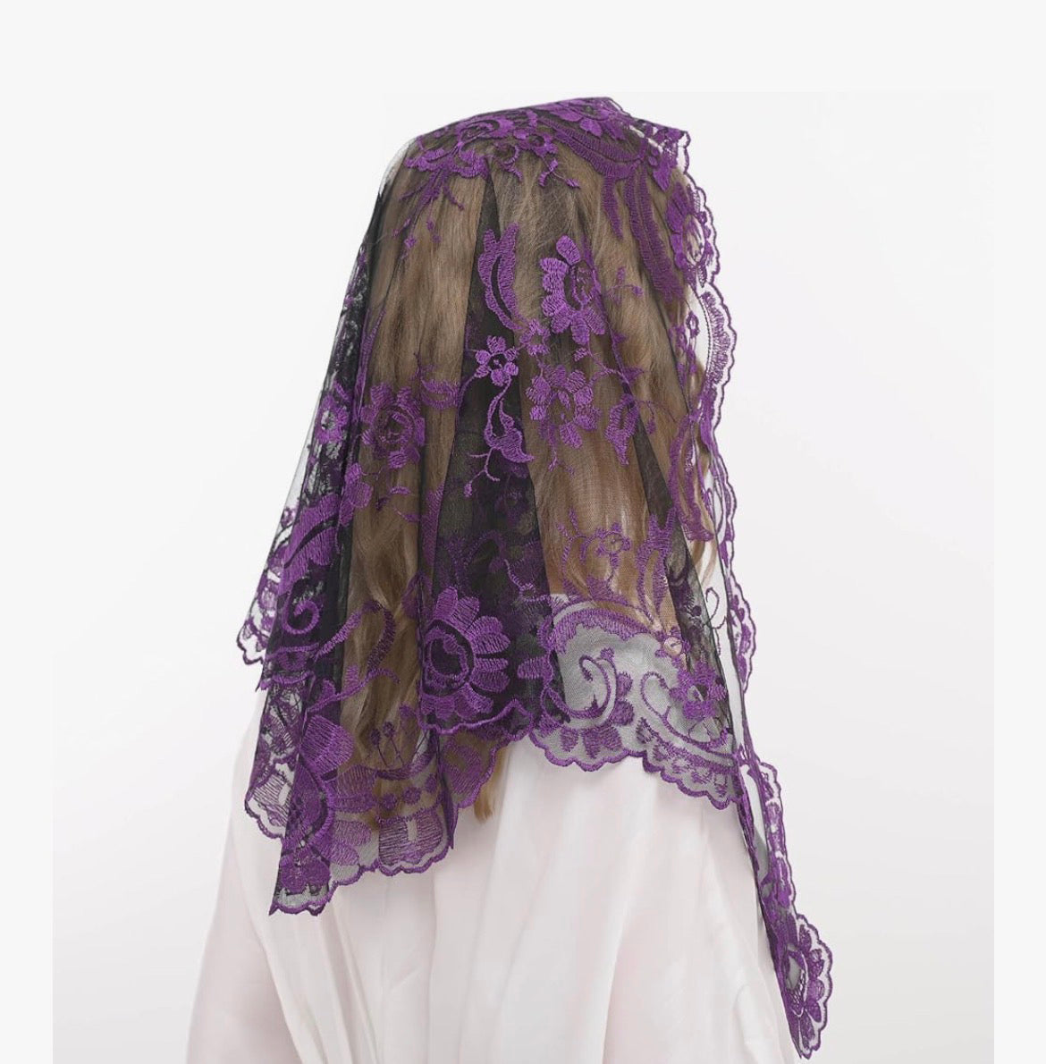 Spanish Style Triangle Mantilla