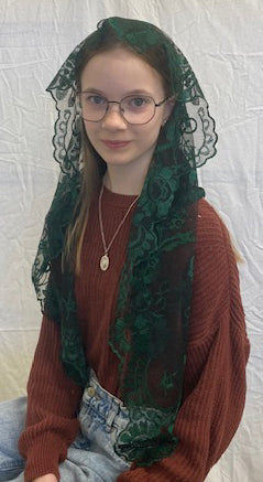 Spanish Style Triangle Mantilla